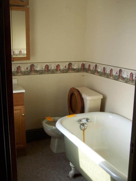 649 E Chestnut St, Lancaster, OH 43130 photo 9