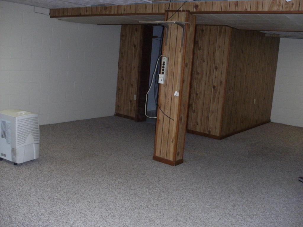 681 Fairlawn Dr, Circleville, OH 43113 photo 14