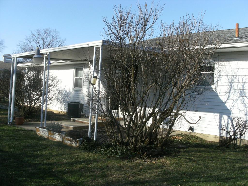 681 Fairlawn Dr, Circleville, OH 43113 photo 9