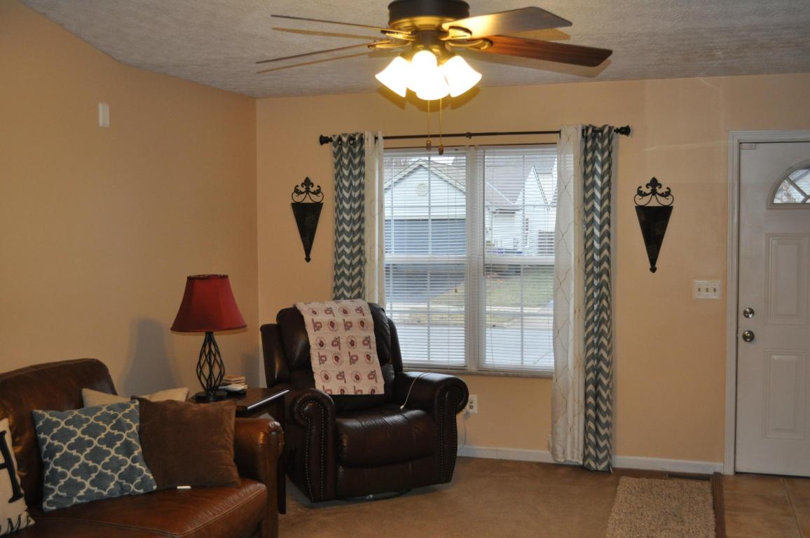1465 Hackworth St, Columbus, OH 43207 photo 3