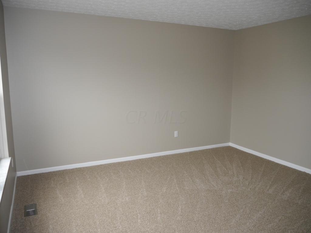 76 Brooksedge Dr E, Pataskala, OH 43062 photo 5