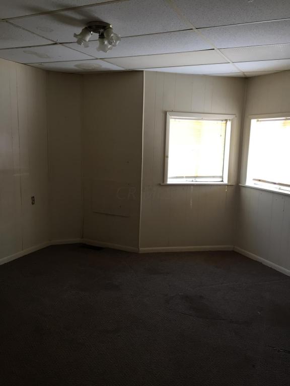 60 E North St, Newark, OH 43055 photo 8