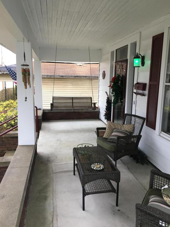 460 Main St E, Logan, OH 43138 photo 16