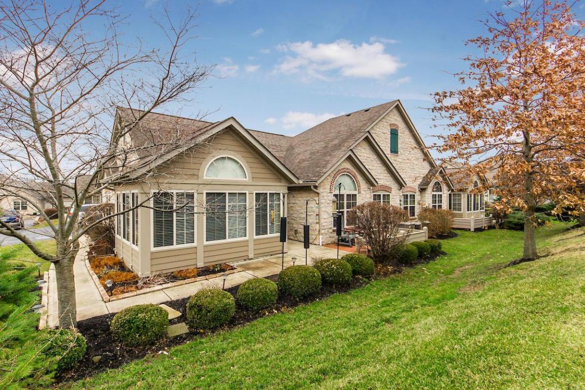 217 Stonegate Loop, Pataskala, OH 43062 photo 2