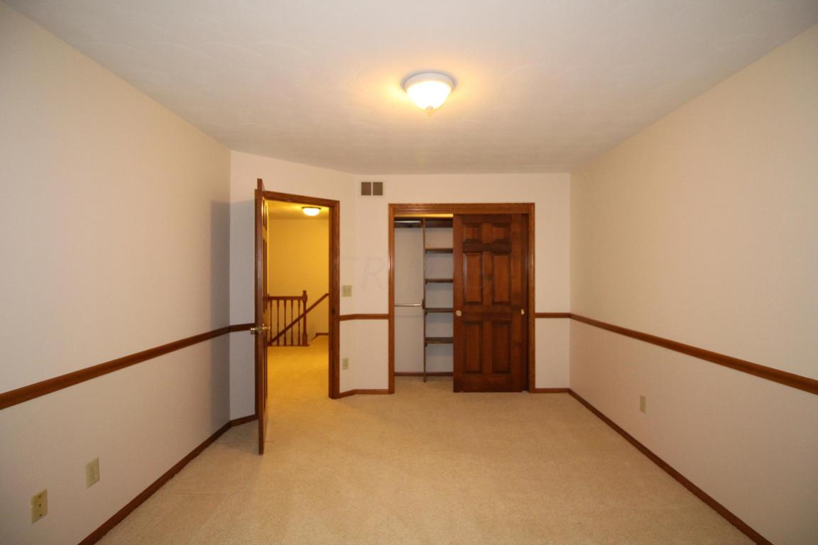 9330 Din Eidyn Dr, Dublin, OH 43017 photo 16