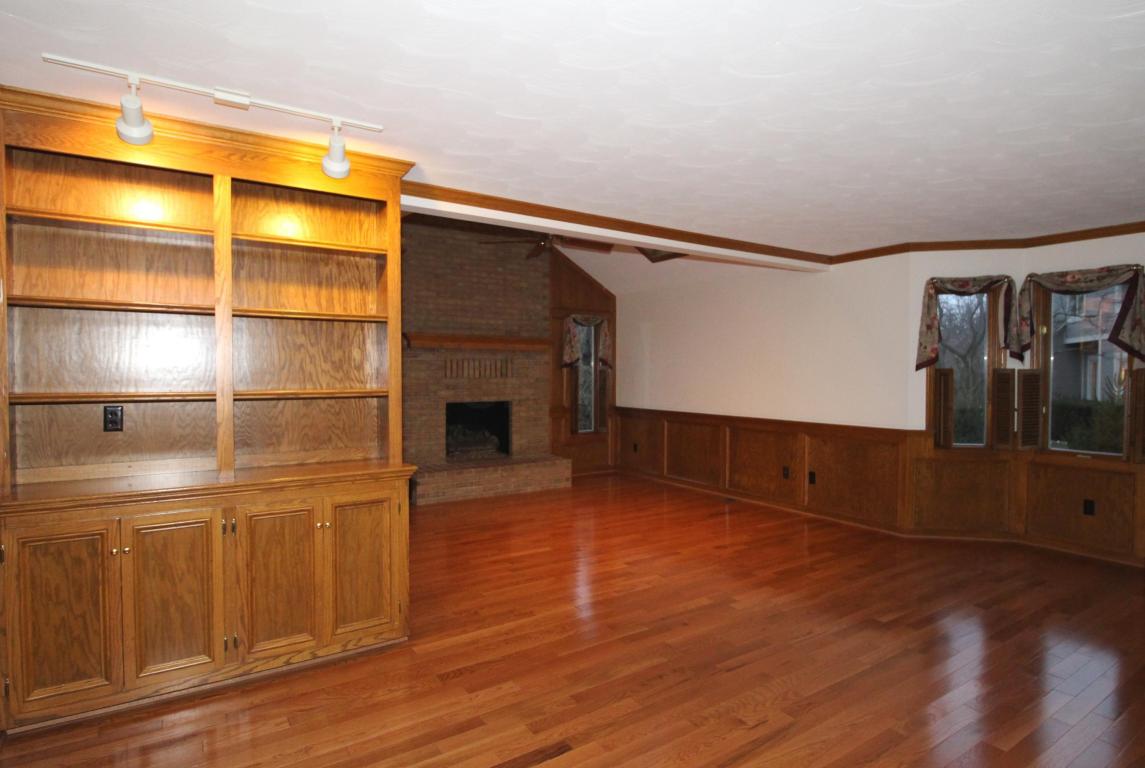 9330 Din Eidyn Dr, Dublin, OH 43017 photo 2