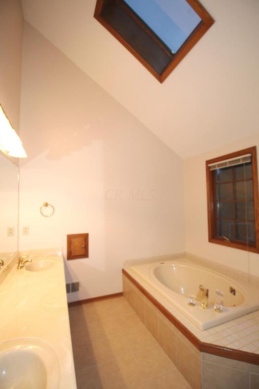 9330 Din Eidyn Dr, Dublin, OH 43017 photo 14