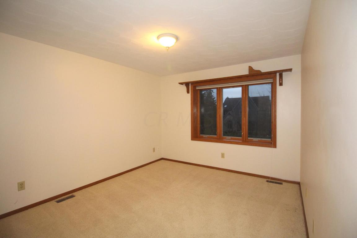 9330 Din Eidyn Dr, Dublin, OH 43017 photo 17