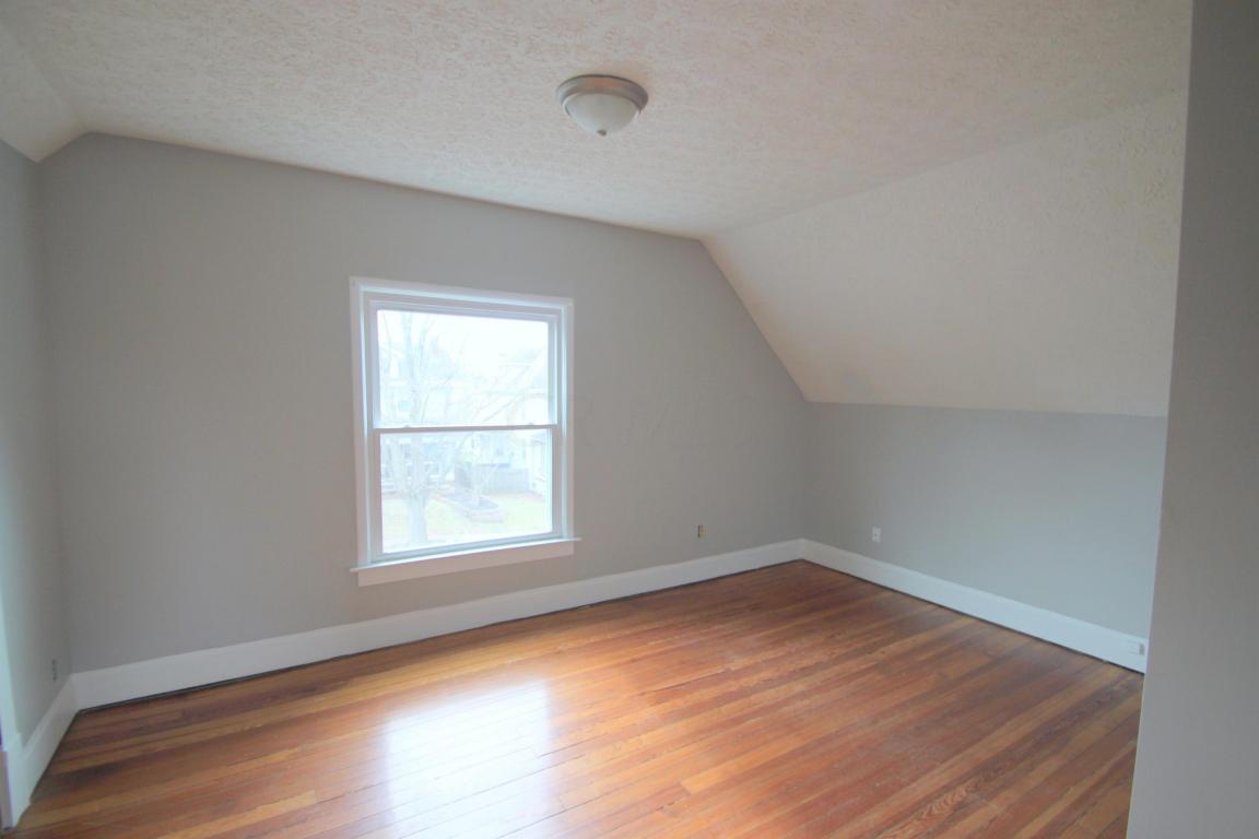 30 Crestview Rd, Columbus, OH 43202 photo 12