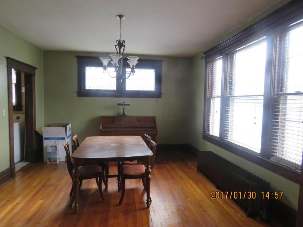 359 Hunter St E, Logan, OH 43138 photo 11