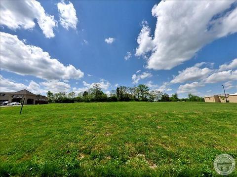 125 S Tuttle Rd, Springfield, OH 45503 photo 2