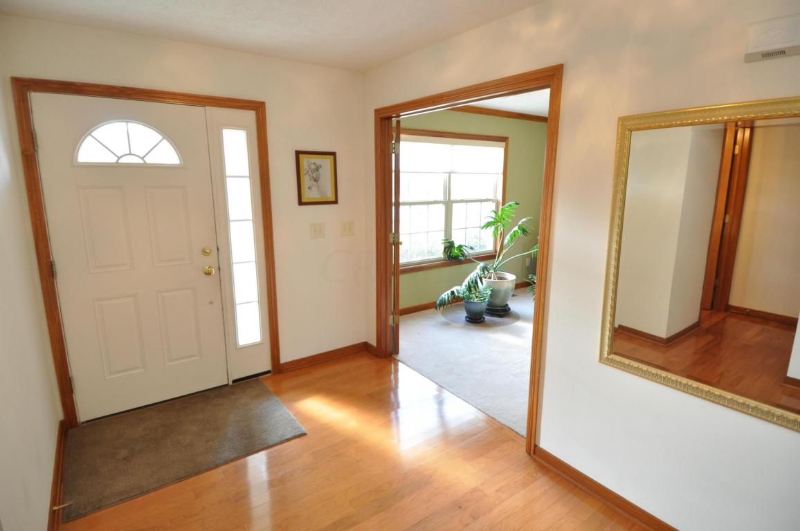 7756 Windsor Dr, Dublin, OH 43016 photo 3