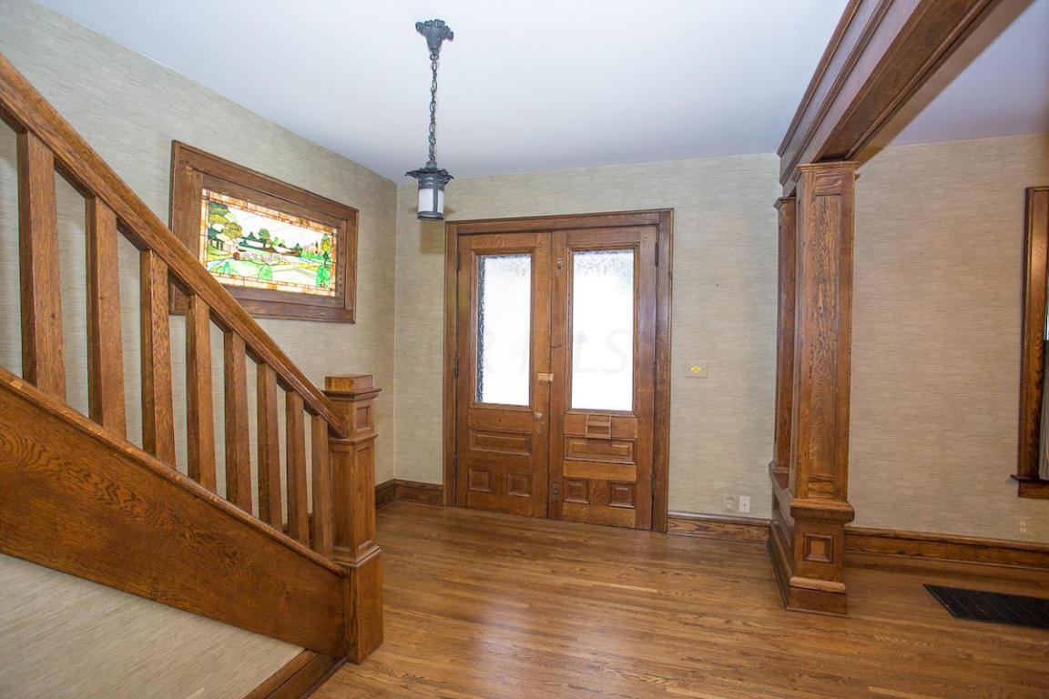 83 E Weber Rd, Columbus, OH 43202 photo 2