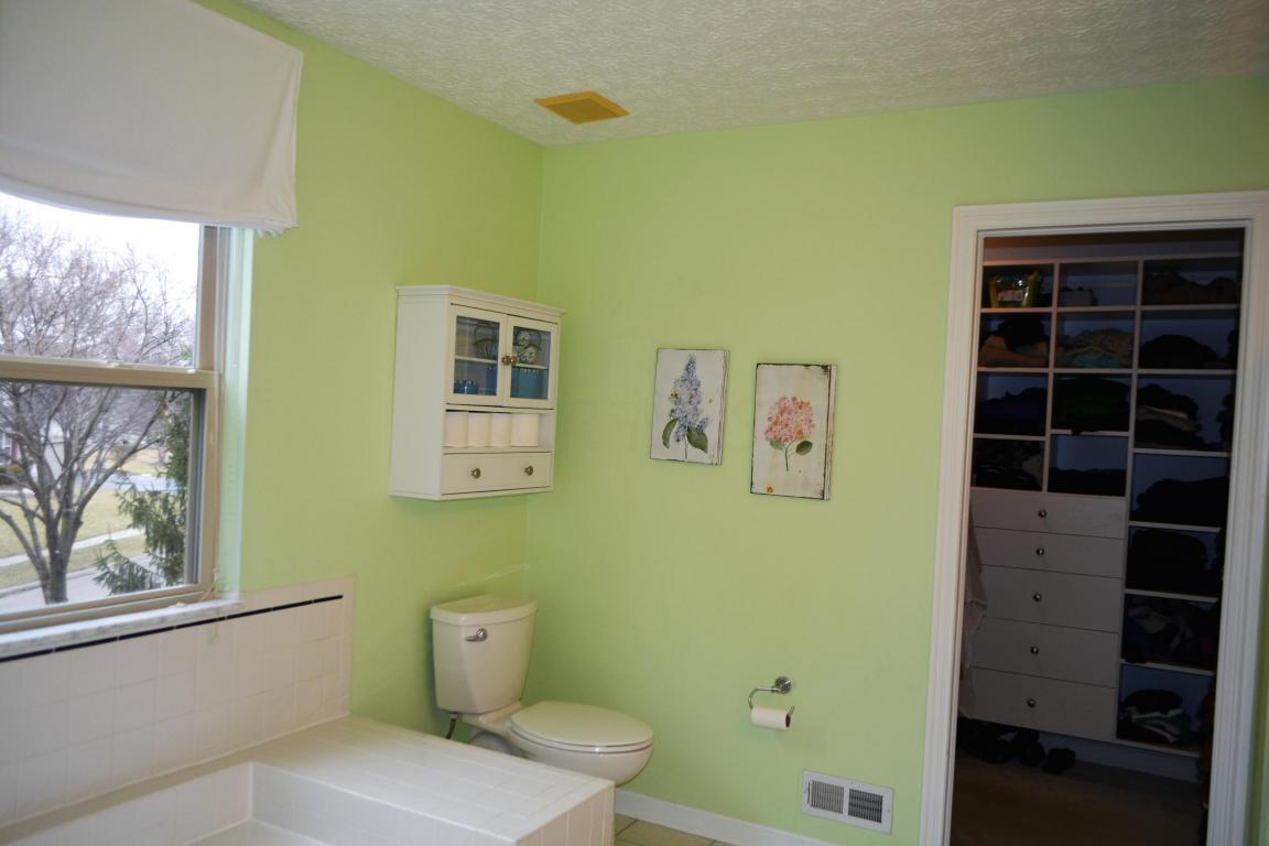 7642 Tullymore Dr, Dublin, OH 43016 photo 20