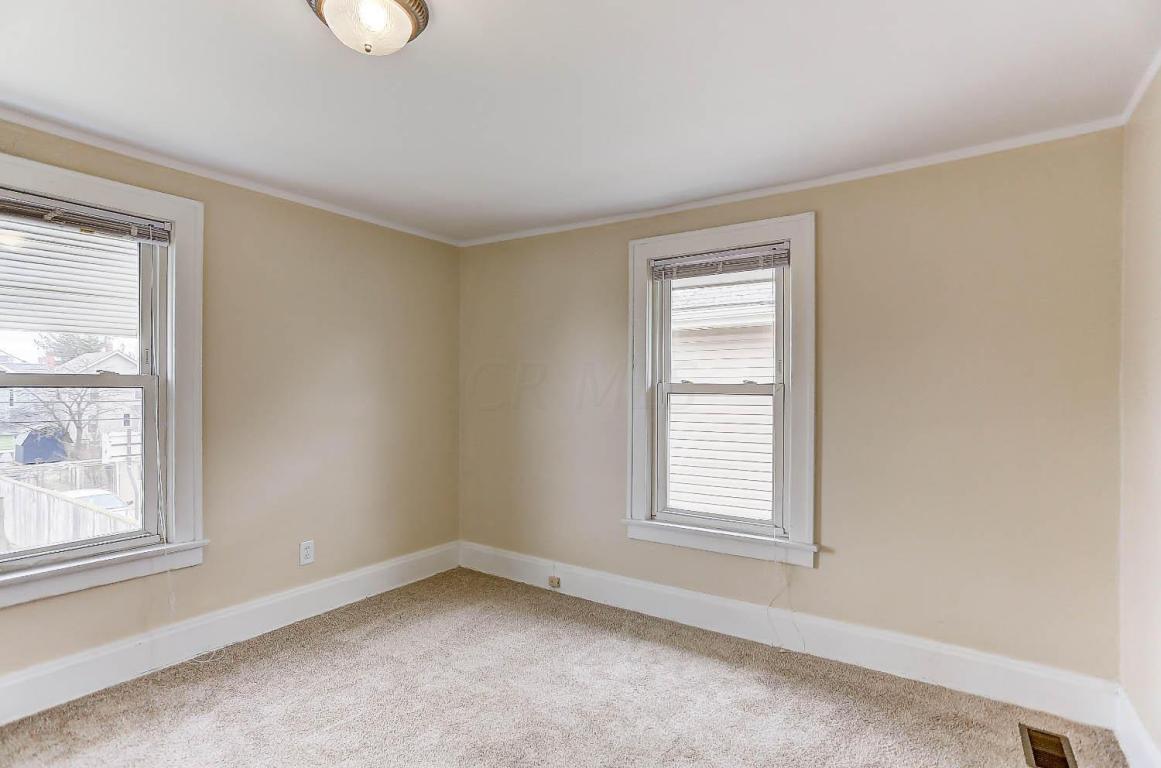 331 E Hinman Ave, Columbus, OH 43207 photo 16