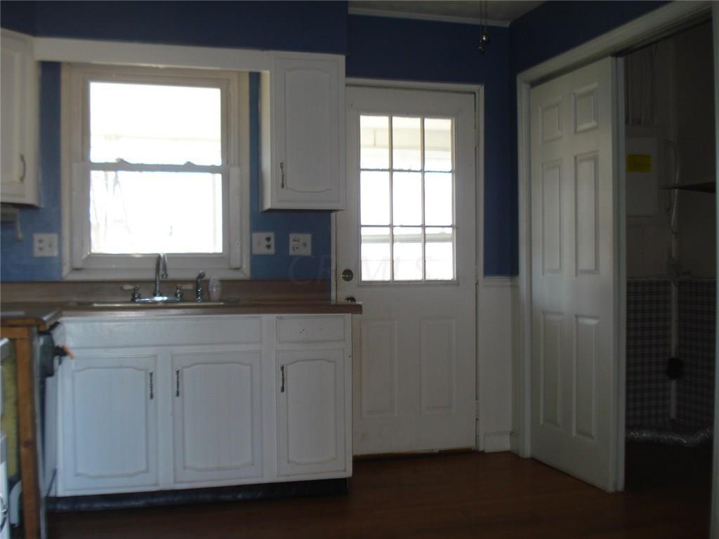 905 Allen Dr, Springfield, OH 45505 photo 4