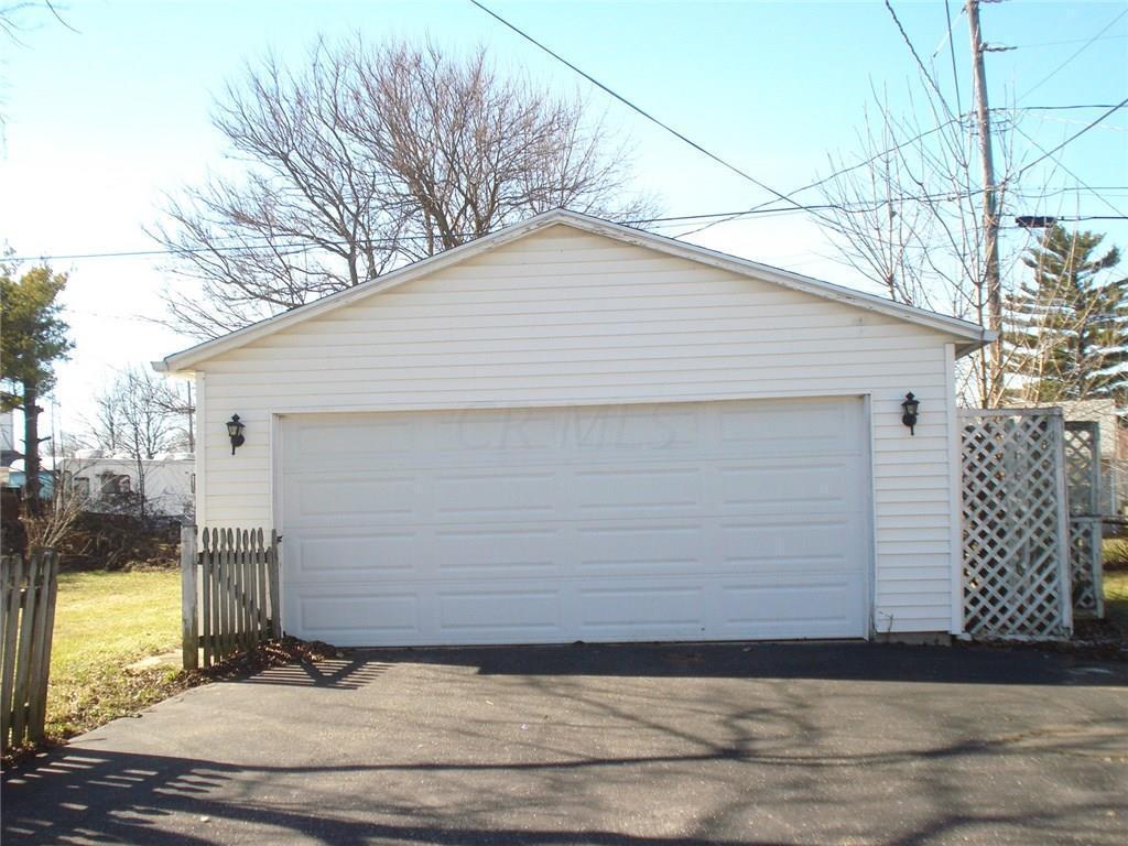905 Allen Dr, Springfield, OH 45505 photo 3