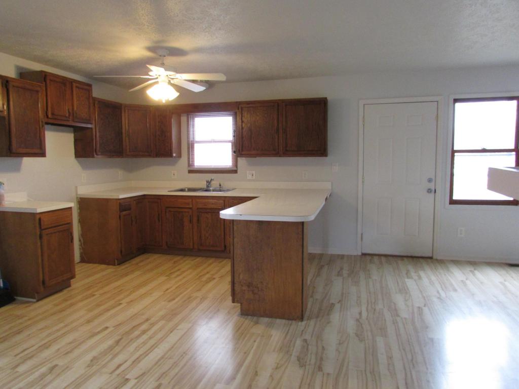 292 E William St, Delaware, OH 43015 photo 6