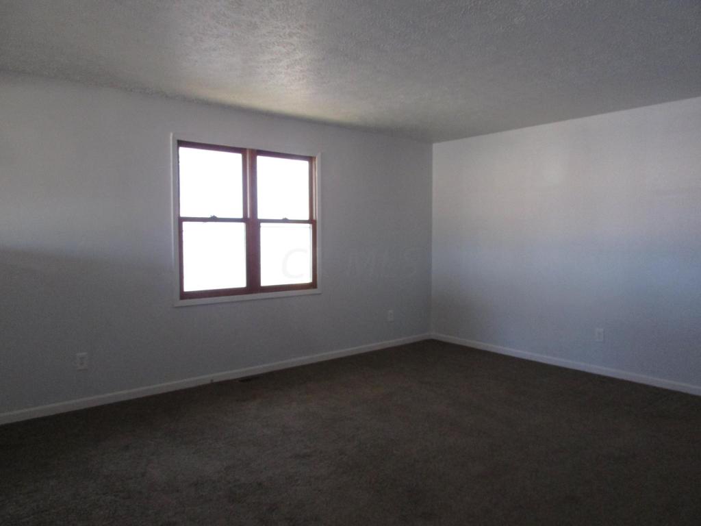 292 E William St, Delaware, OH 43015 photo 2