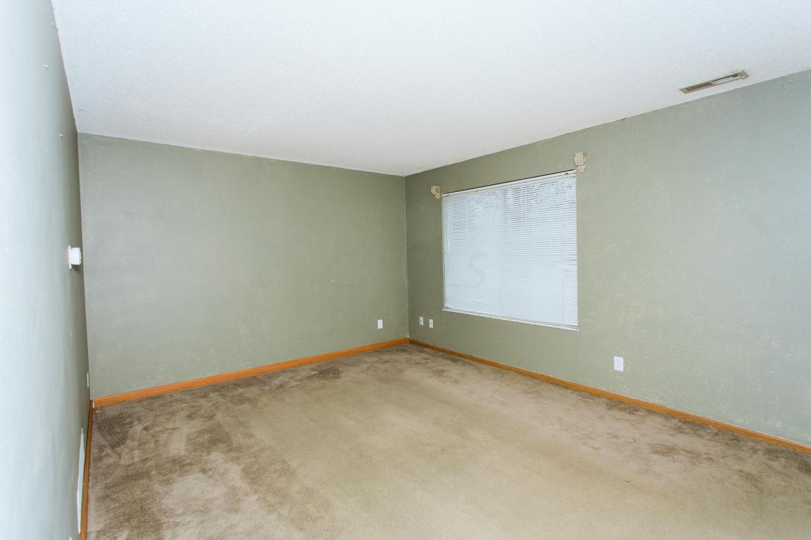 1491 Ringfield Dr, Galloway, OH 43119 photo 3
