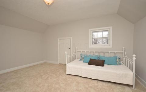 324 E William St, Delaware, OH 43015 photo 6
