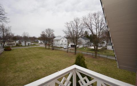 324 E William St, Delaware, OH 43015 photo 5