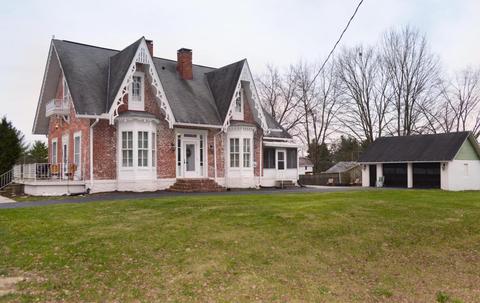 324 E William St, Delaware, OH 43015 photo 1