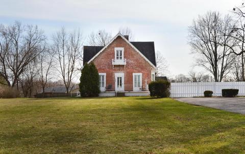 324 E William St, Delaware, OH 43015 photo 2