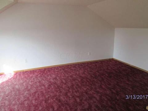 472 E Ohio St, Circleville, OH 43113 photo 10