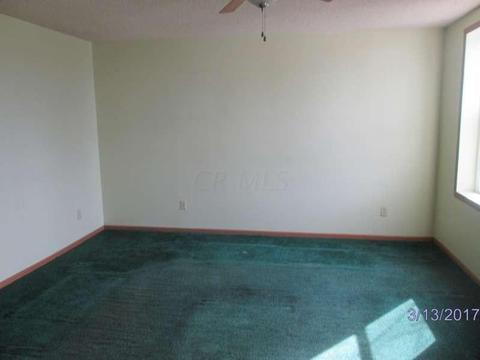 472 E Ohio St, Circleville, OH 43113 photo 3