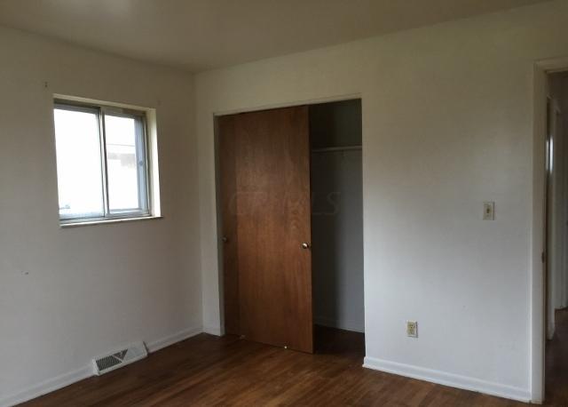964 Ruby Ave, Columbus, OH 43227 photo 6