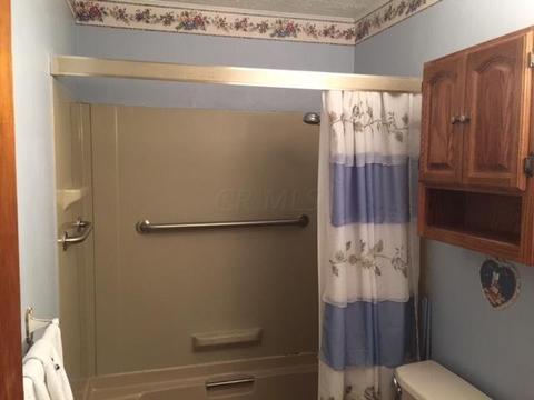 950 James Rd, Lancaster, OH 43130 photo 8