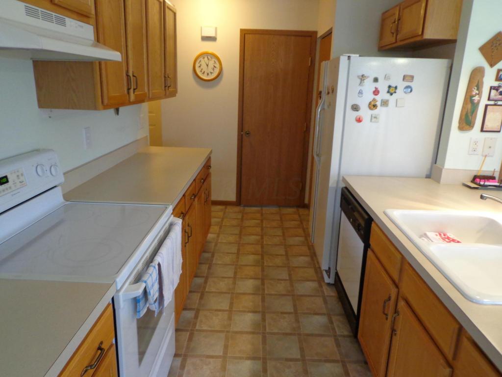 1947 Farmbrook Cir S, Grove City, OH 43123 photo 13