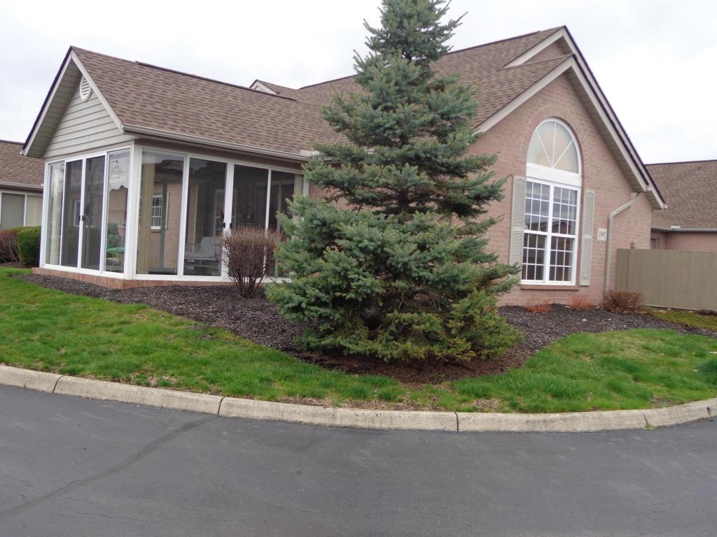 1947 Farmbrook Cir S, Grove City, OH 43123 photo 1