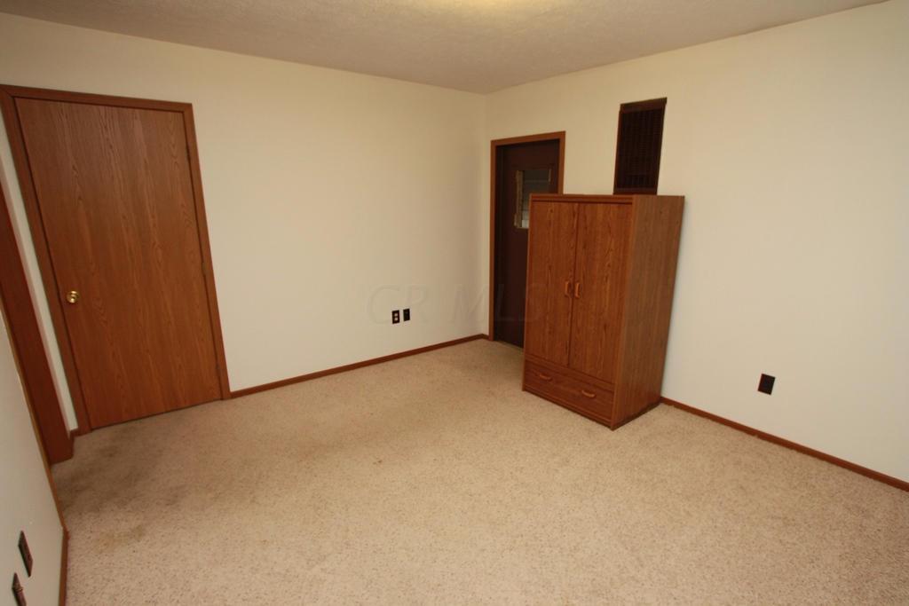 1215 South St, Circleville, OH 43113 photo 8