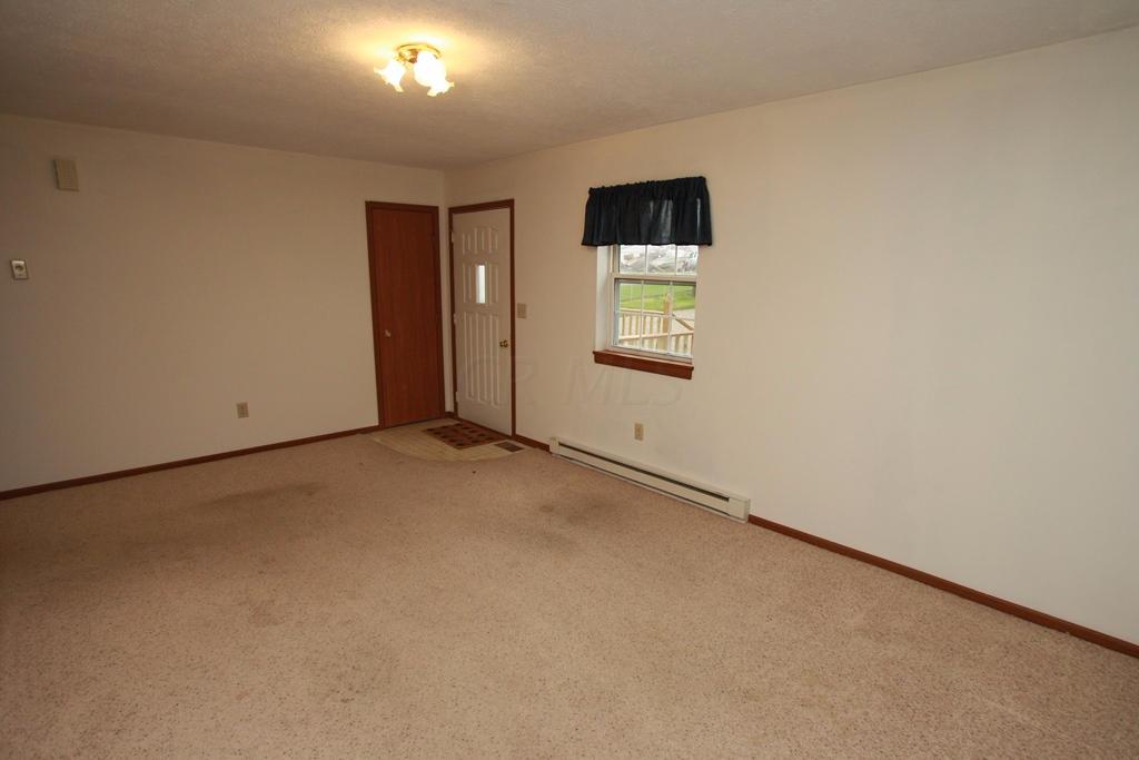 1215 South St, Circleville, OH 43113 photo 3