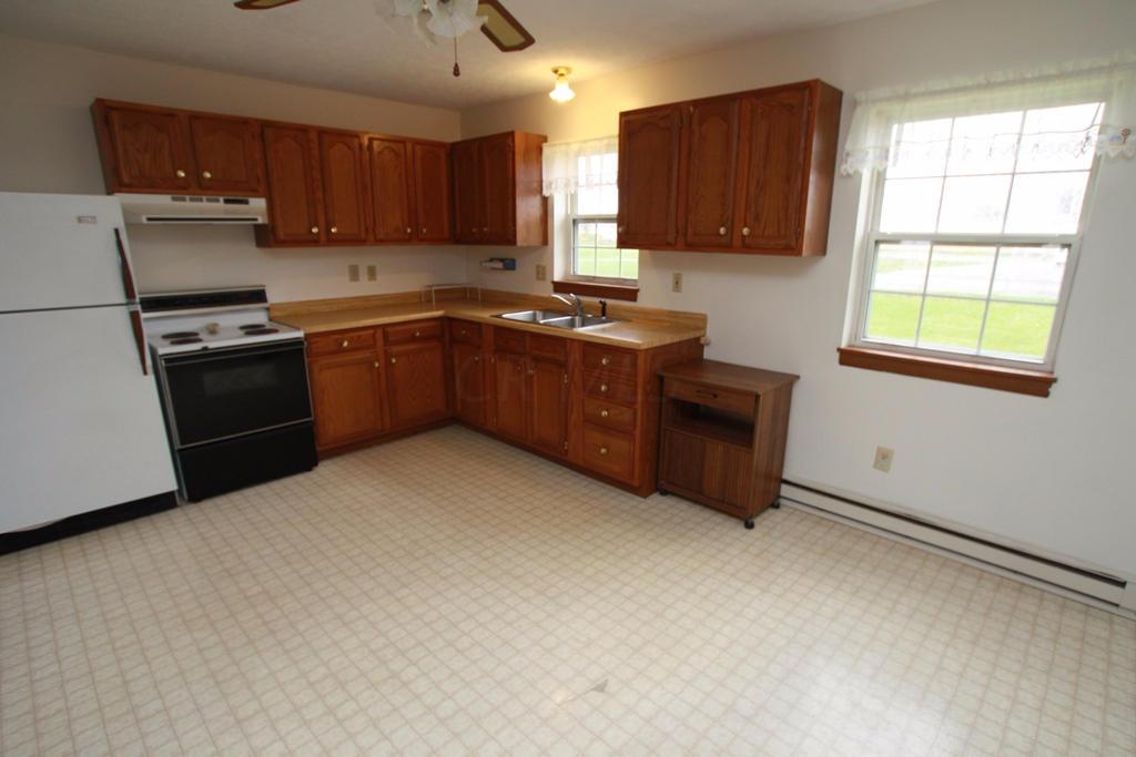 1215 South St, Circleville, OH 43113 photo 4