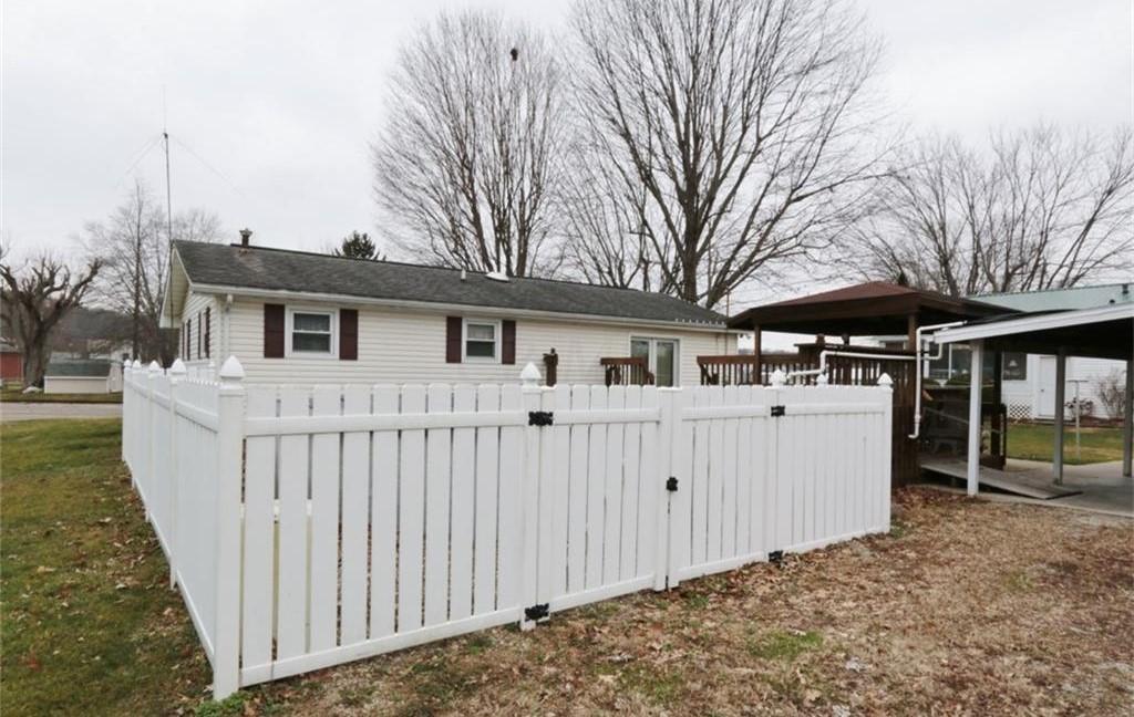 1006 High St, Dresden, OH 43821 photo 3