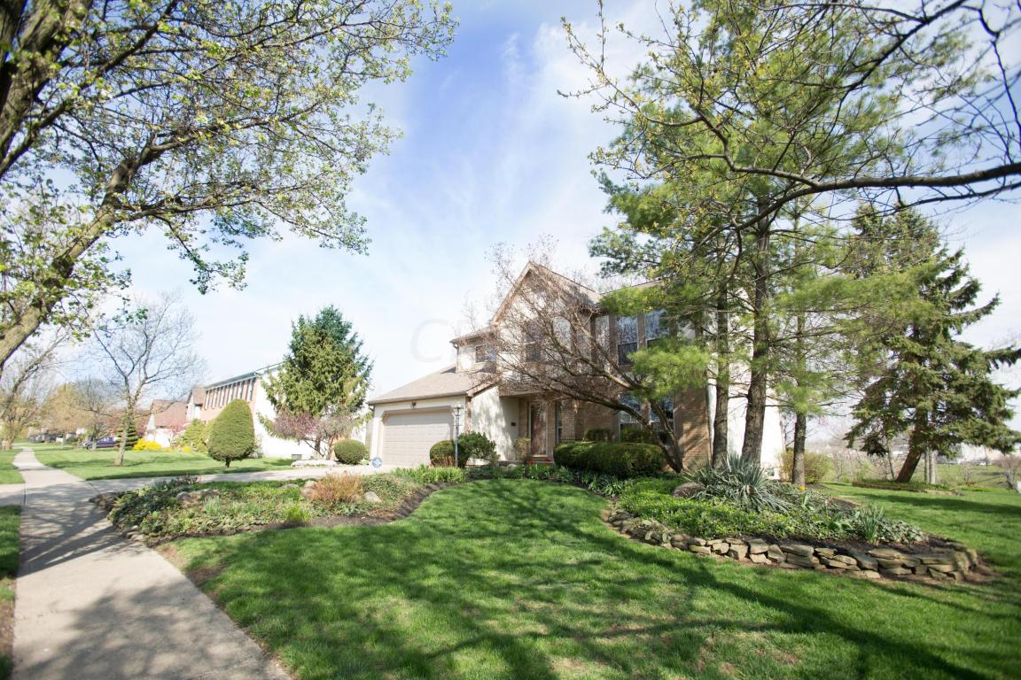 3177 Farmbrook Dr, Grove City, OH 43123 photo 2