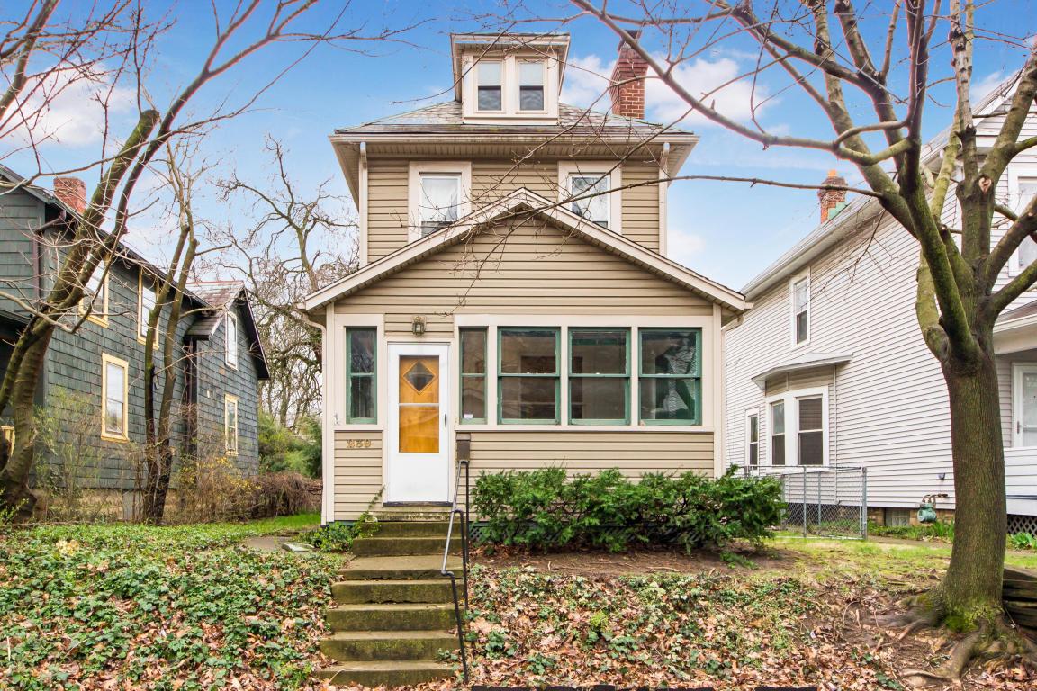 239 E Maynard Ave, Columbus, OH 43202 photo 1