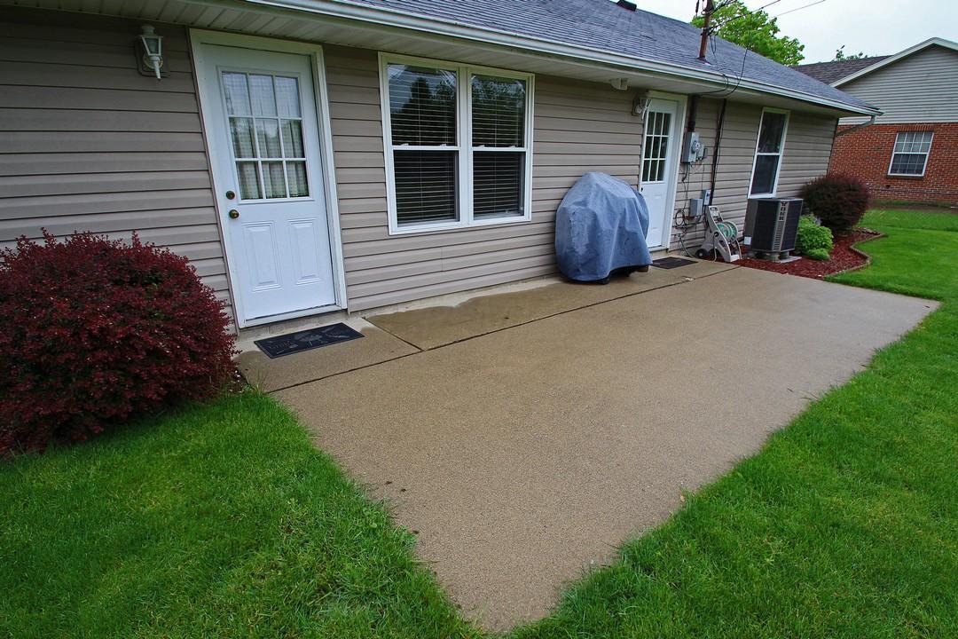 336 Meadow Dr, Circleville, OH 43113 photo 4