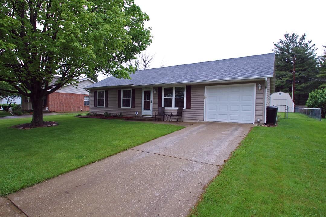 336 Meadow Dr, Circleville, OH 43113 photo 2