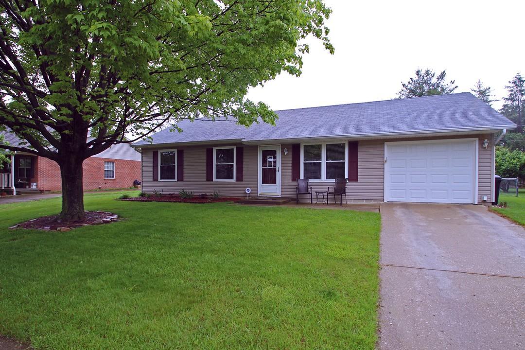 336 Meadow Dr, Circleville, OH 43113 photo 1