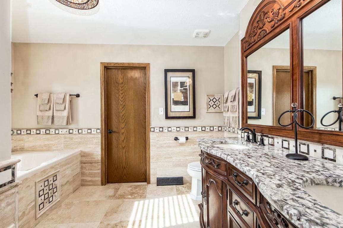 220 Paddock Cir E, Powell, OH 43065 photo 21