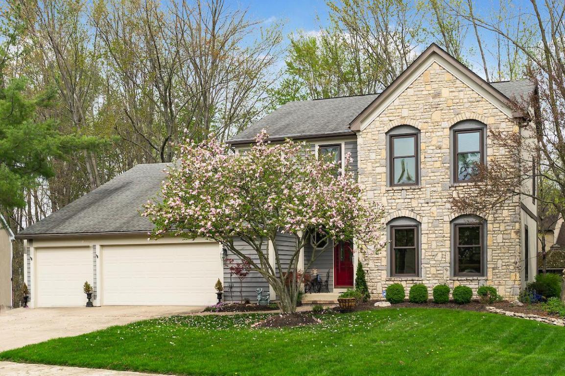 220 Paddock Cir E, Powell, OH 43065 photo 1