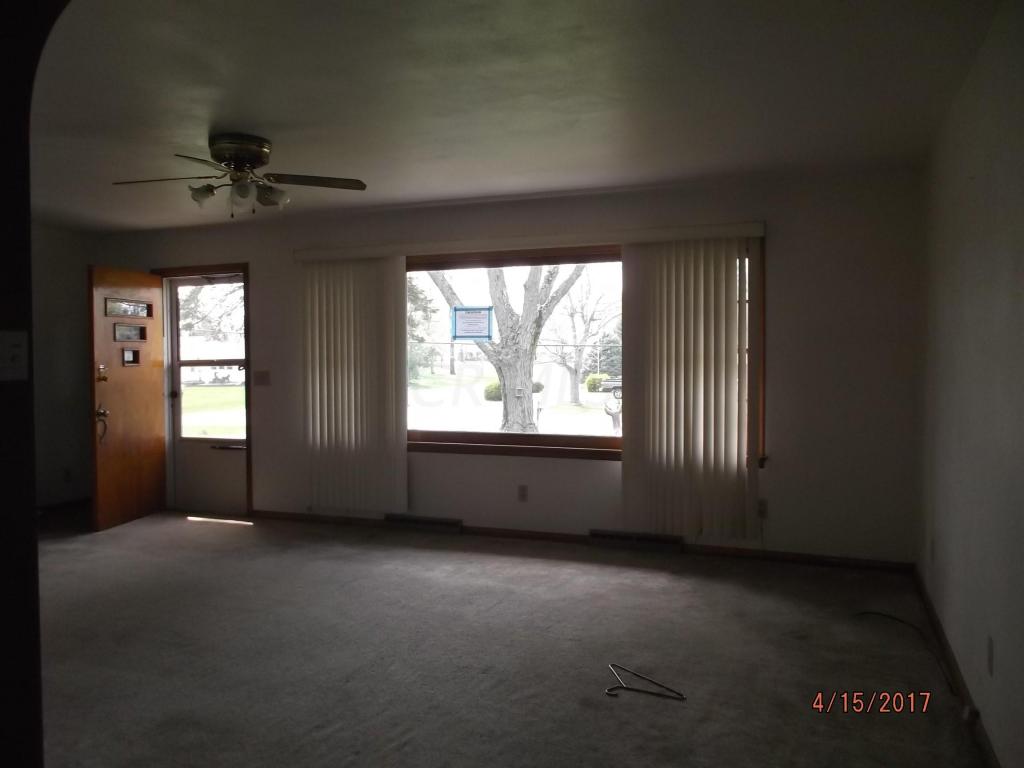 606 Vale Rd, Springfield, OH 45504 photo 8