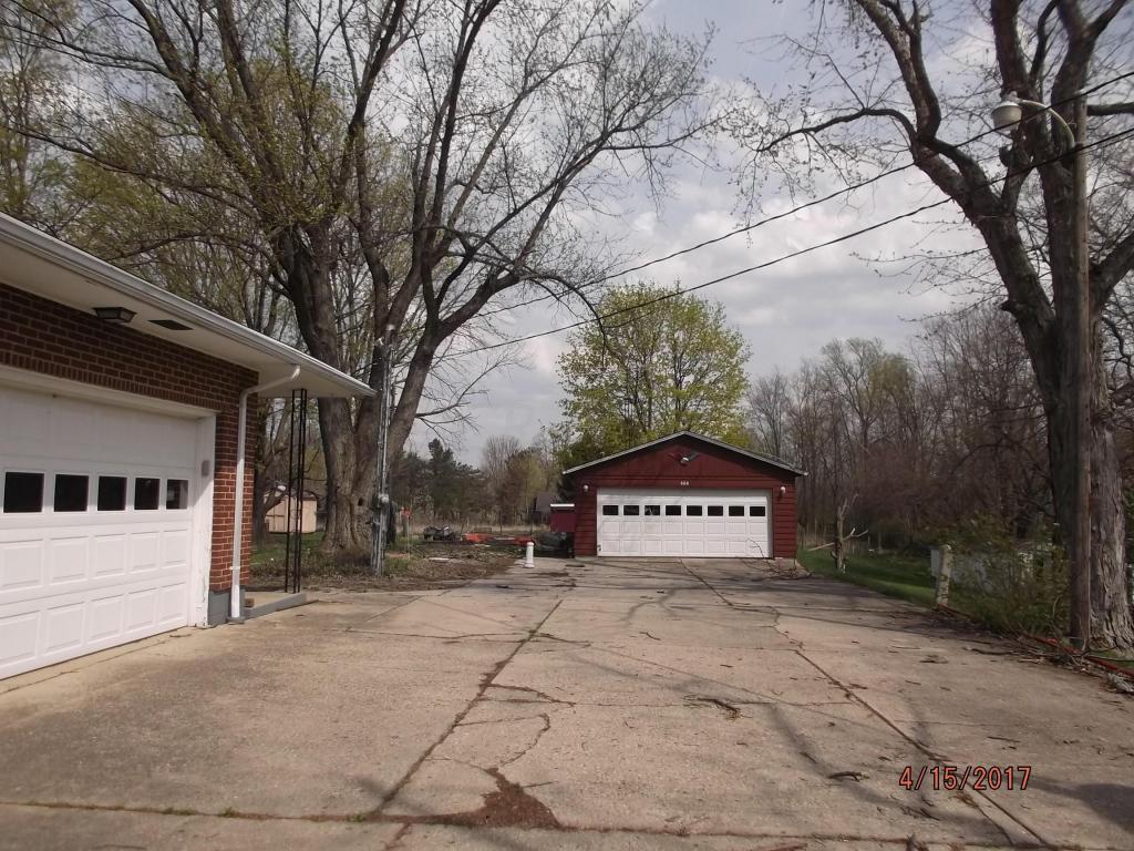 606 Vale Rd, Springfield, OH 45504 photo 3