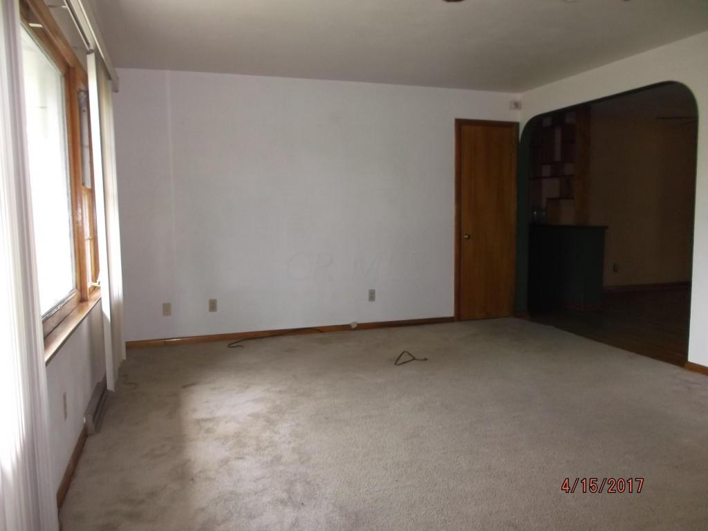 606 Vale Rd, Springfield, OH 45504 photo 6
