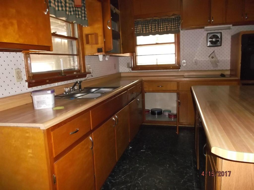 606 Vale Rd, Springfield, OH 45504 photo 9