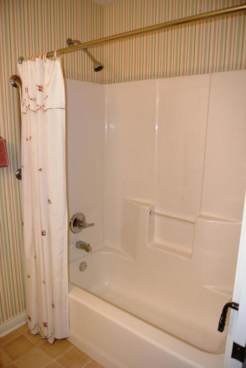 447 Cottage Grv E, Heath, OH 43056 photo 24